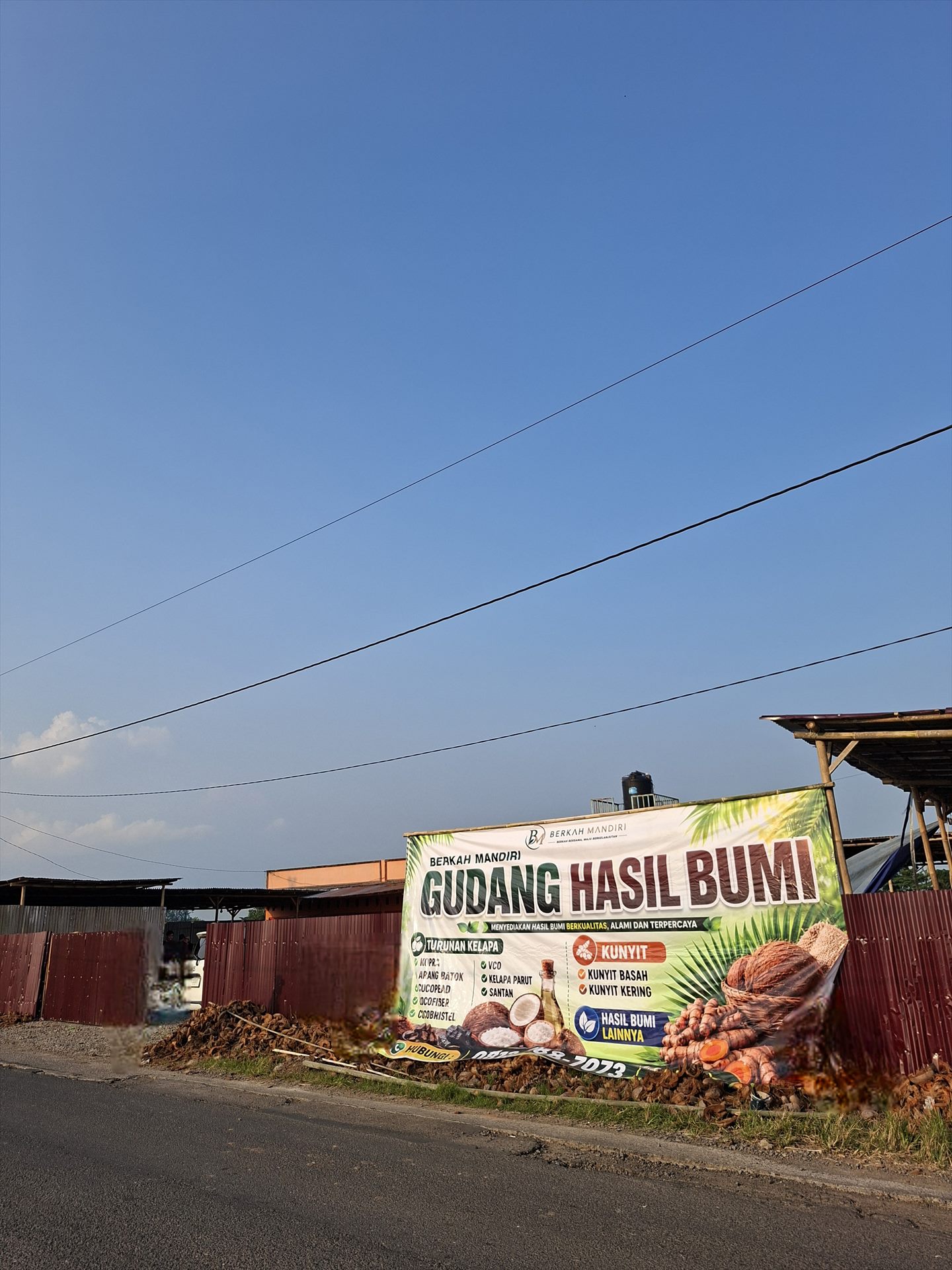Papan nama Gudang Hasil Bumi Berkah Mandiri
